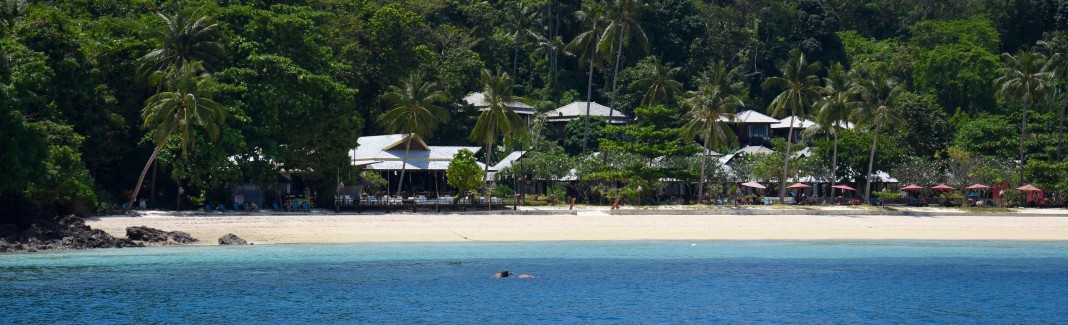 Thanya Resort review, Main beach south, Ko Ngai