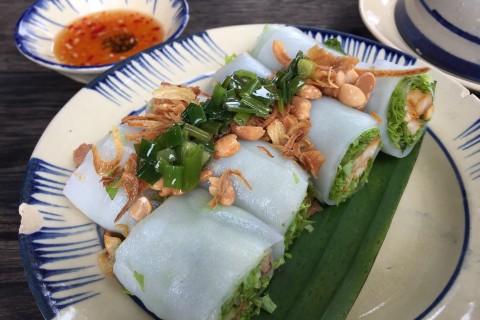 <i>Banh cuon</i> are delish. Fact. Photo by: Cindy Fan.